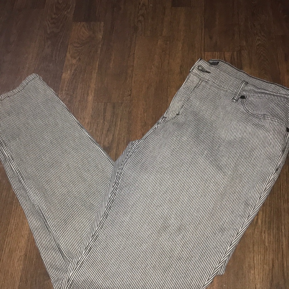 Stripped straight leg jeans